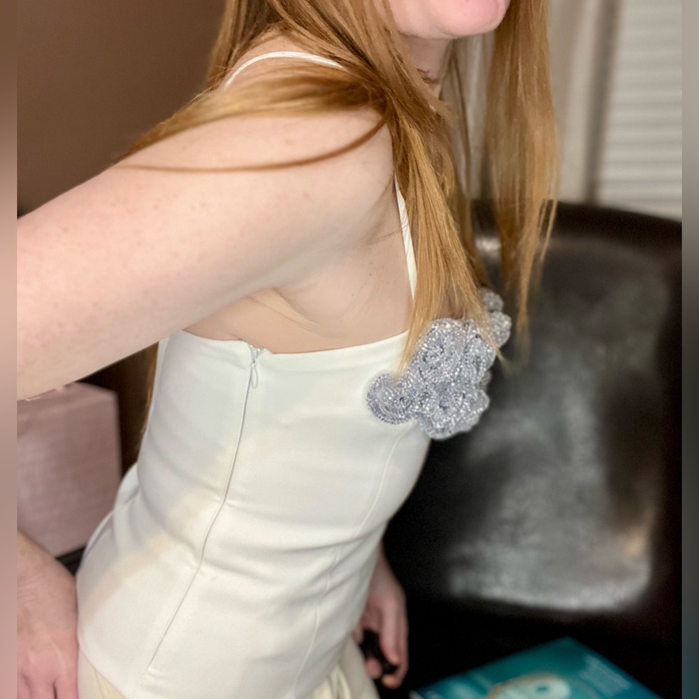 Zara Black and White Formal Top with Embellishments - Picture 12 of 16